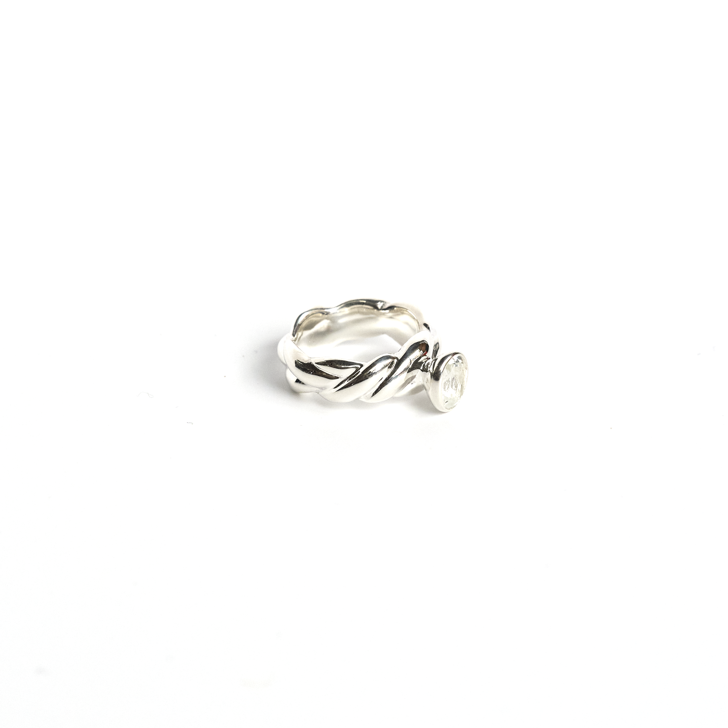 ﻿Twist Rope Oval Ring